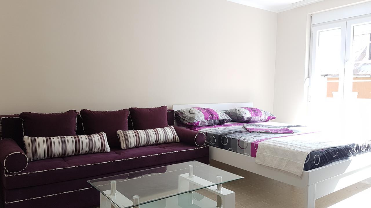 Adagio Apartment سيتينيي المظهر الخارجي الصورة